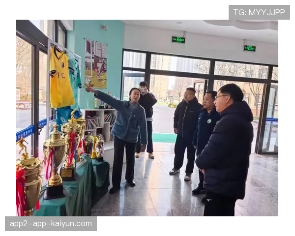 俱乐部加大青训投入，设立专项基金支持青少年成长，普通青训俱乐部方向